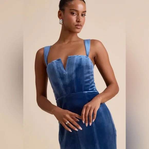 Lulu's NWT Pristine Luxury Blue Velvet Bustier Maxi Dress - Picture 2 of 13